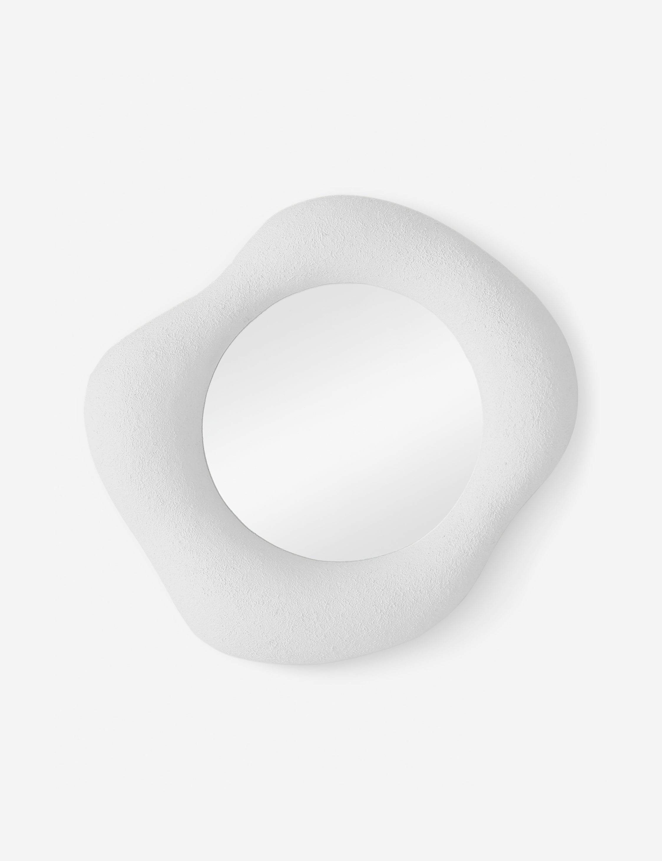 #color::white #size::small