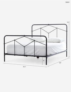 Maddie Bed : Black / Queen
