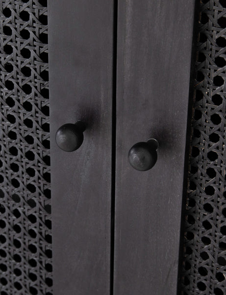 #color::black
