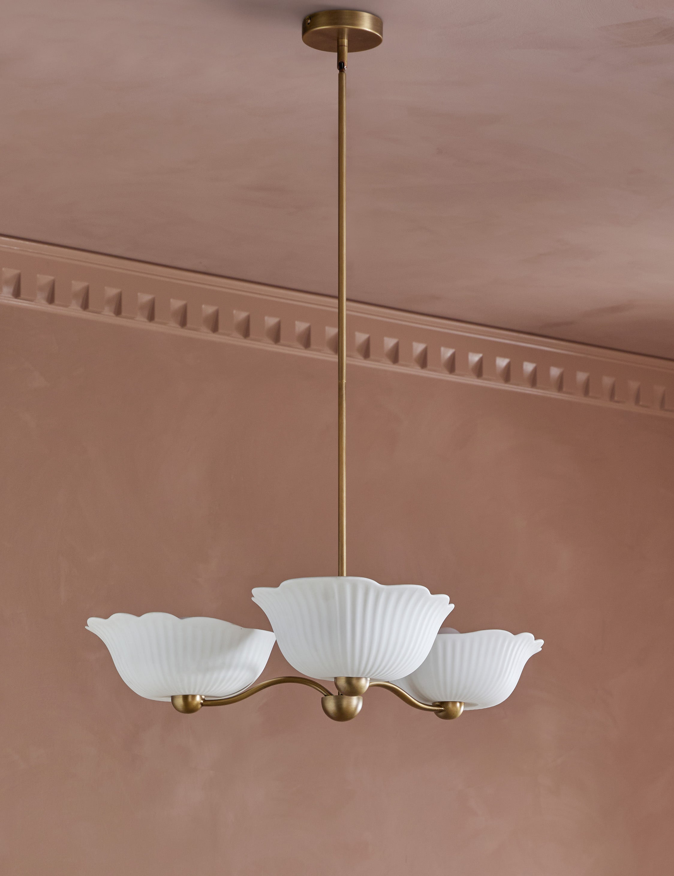 #color::antique-brass #size::30-dia