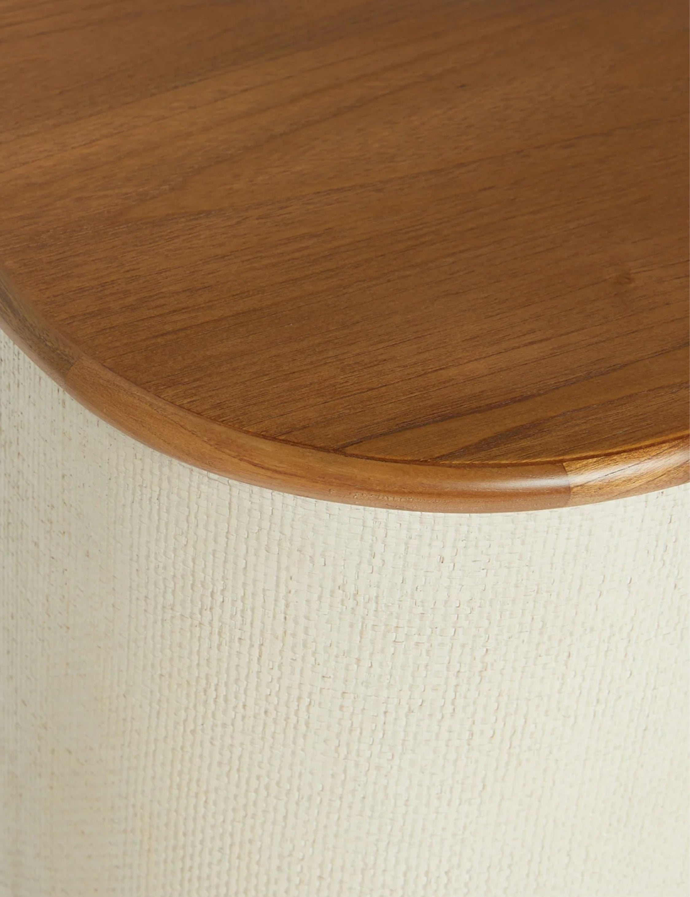 #color::ivory-raffia