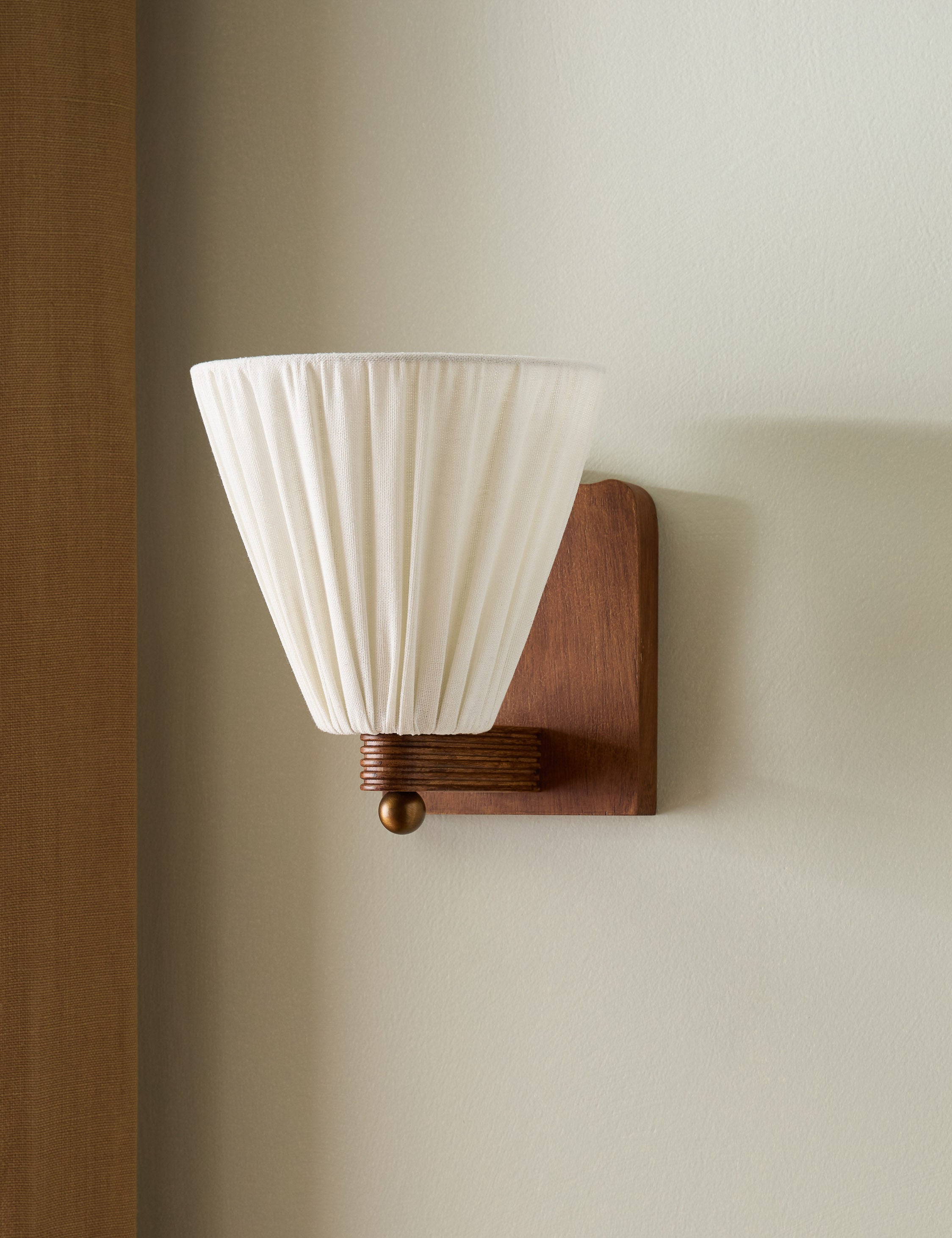 #color::walnut