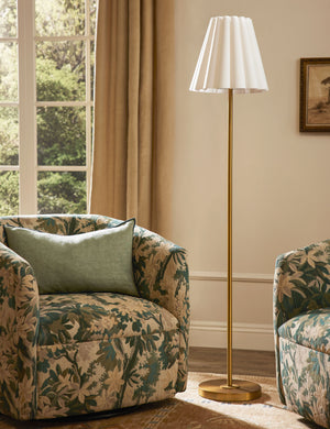 Mayhew Swivel Chair : Natural Linen Weave