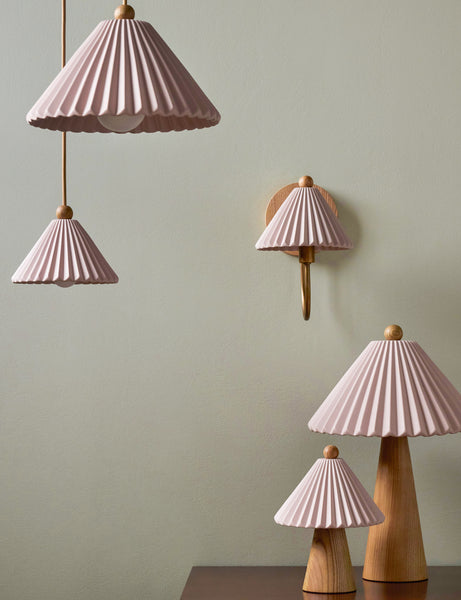 #color::blush #finish::honey-oak