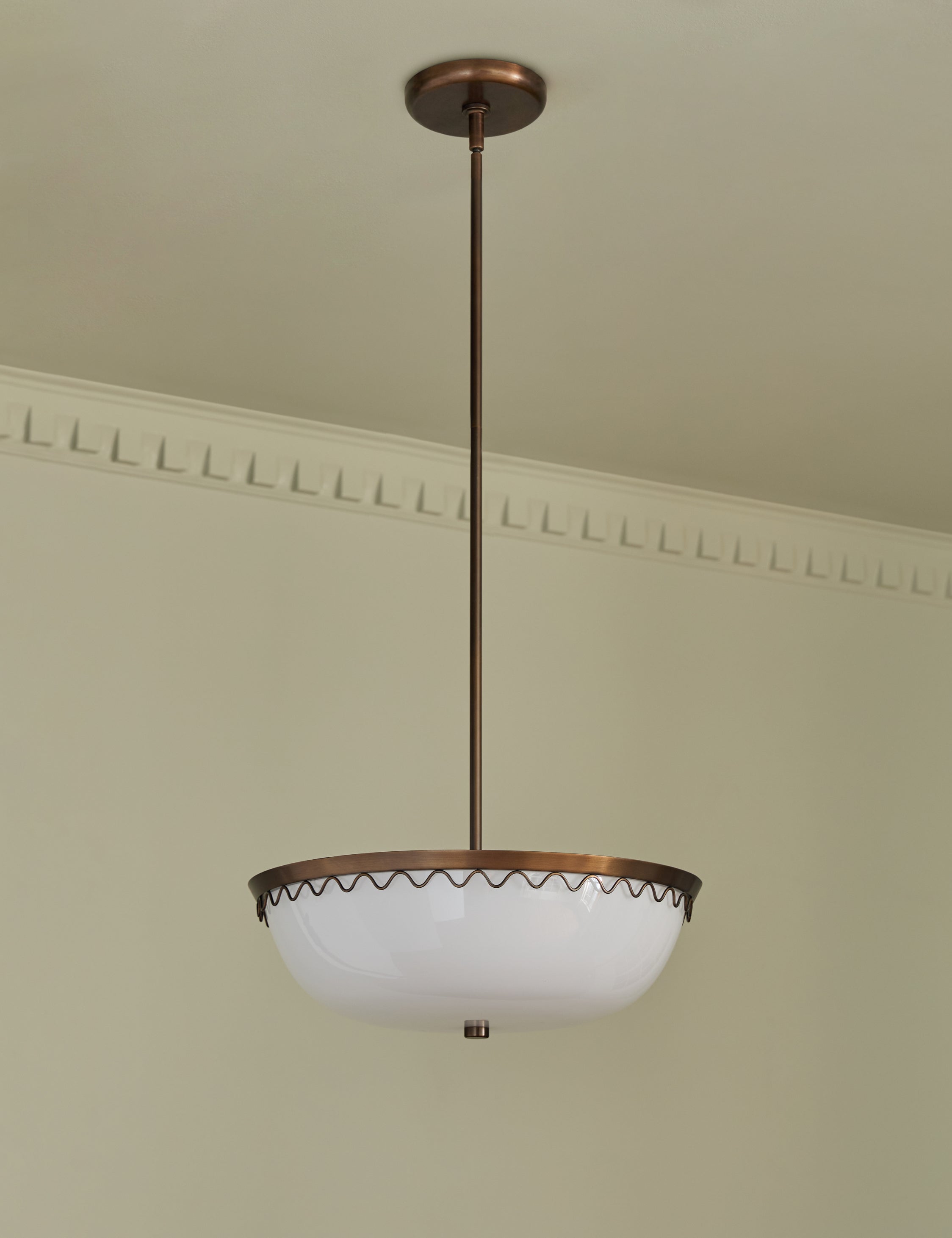 #color::burnished-brass #size::24"Dia