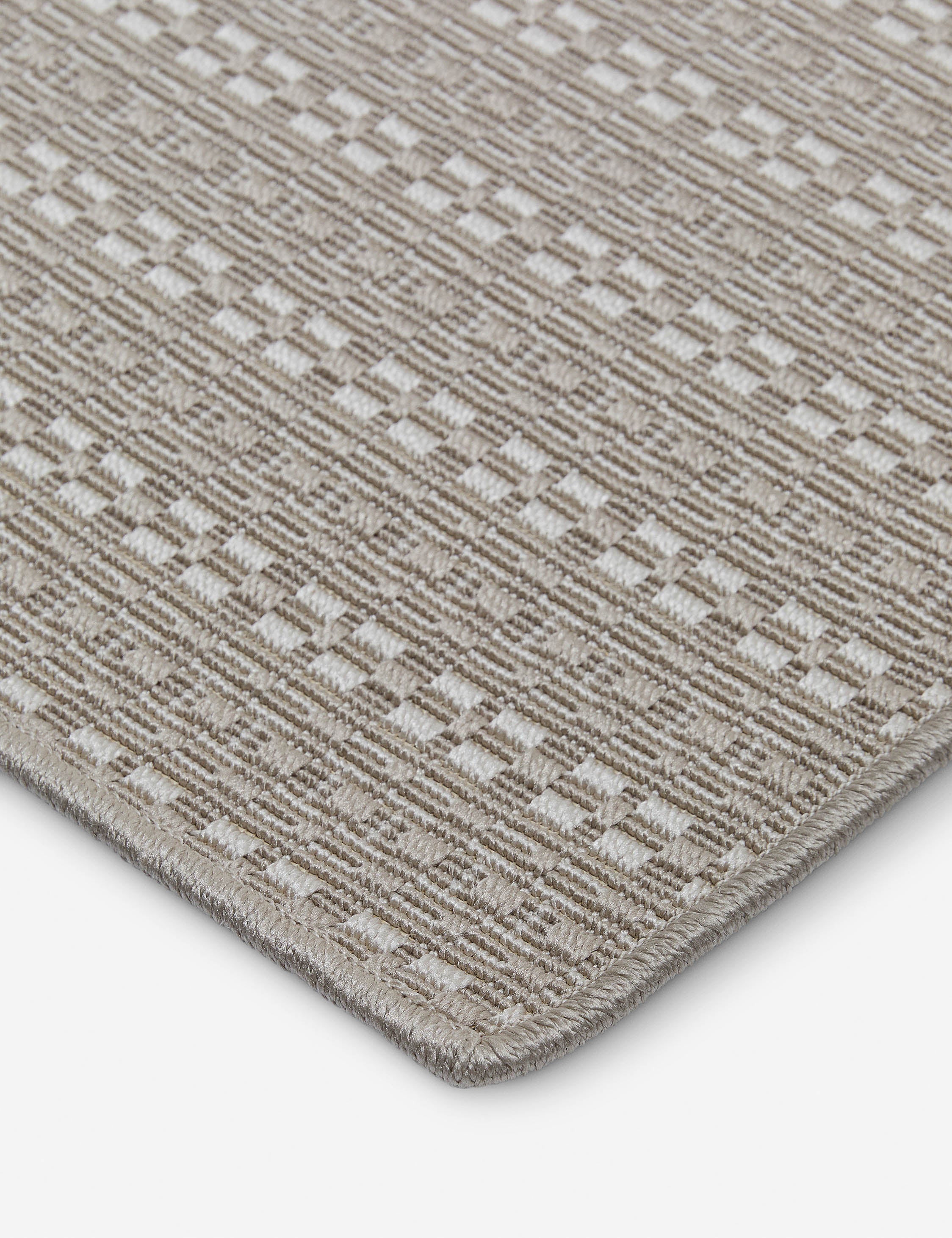 Custom Tannis Rug, Champagne Swatch 5.5" x 6"