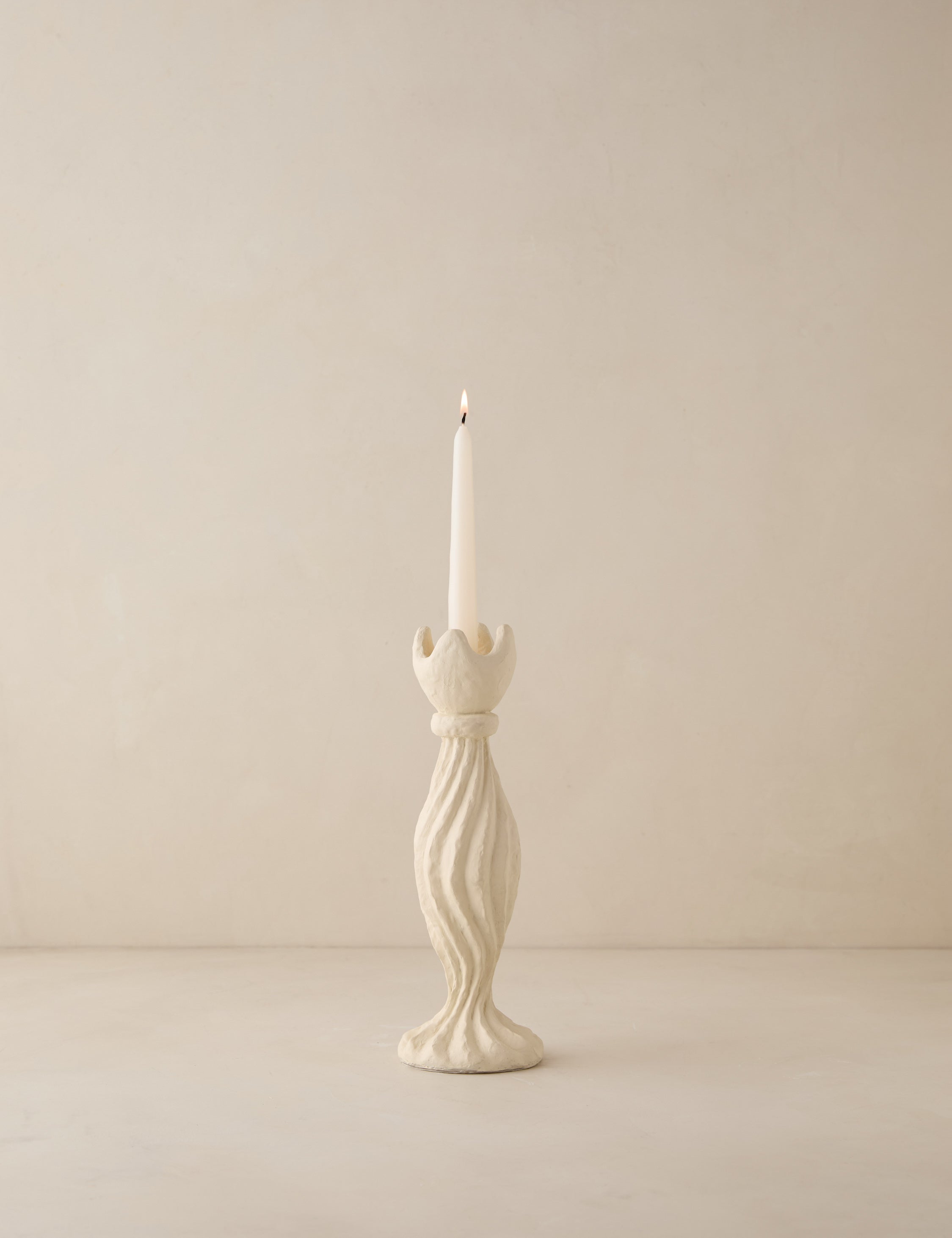 #color::ivory