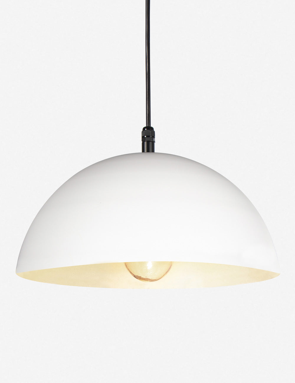 #size::small #color::white